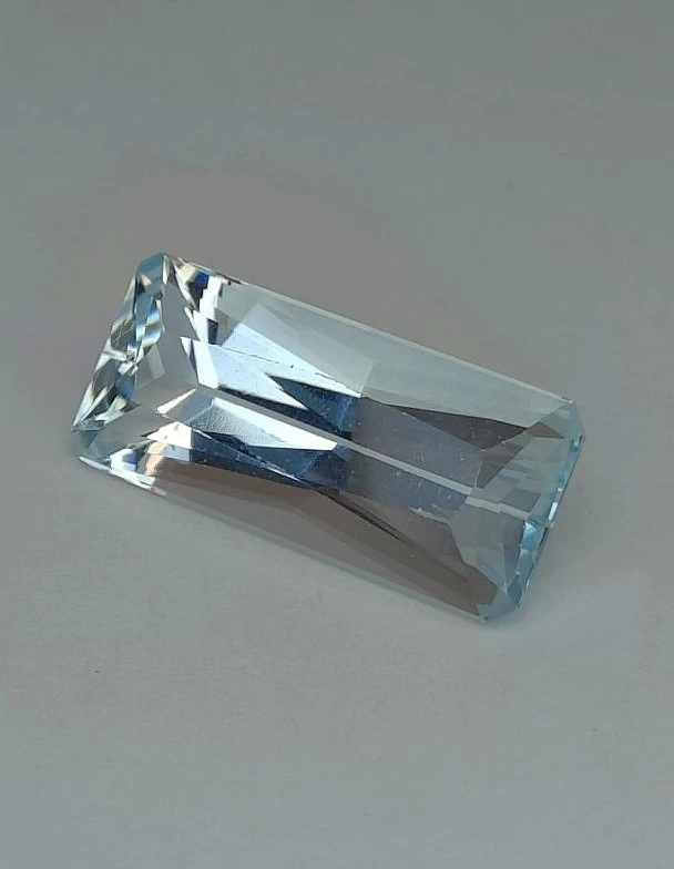 14.13ct Natural Aquamarine in Emerald Cut Faceted Loose Gemstone From Nigeria — view 1